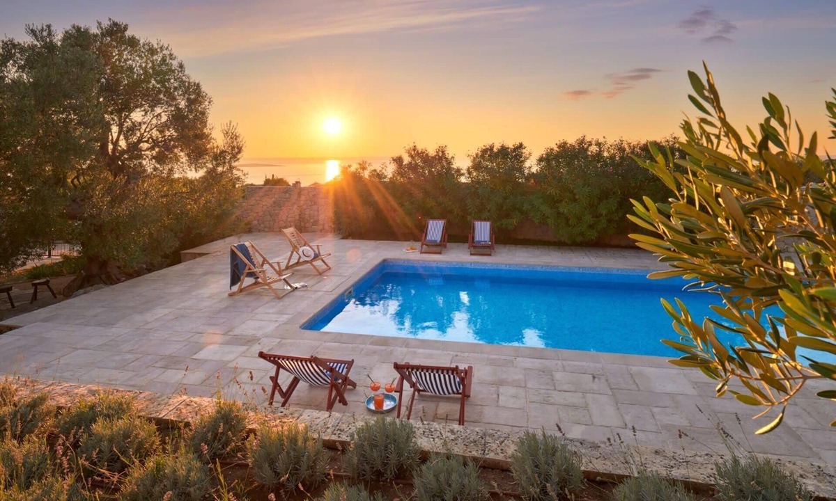 Lun Villa | Spacious Villa in a Historic Village