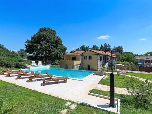 Heki Villa | Spacious Villa Sany with Private Pool