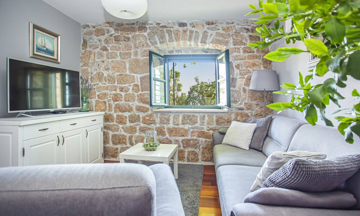 Trn Villa | Spacious Villa With Great View