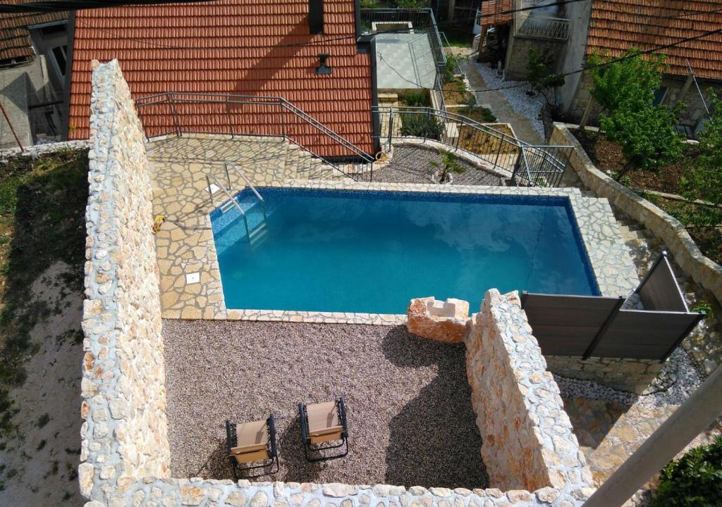 Trn Villa | Stone Pearl