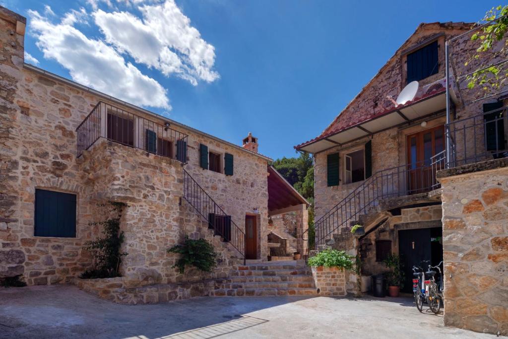 Pitve Villa | Stone Villa Marjan
