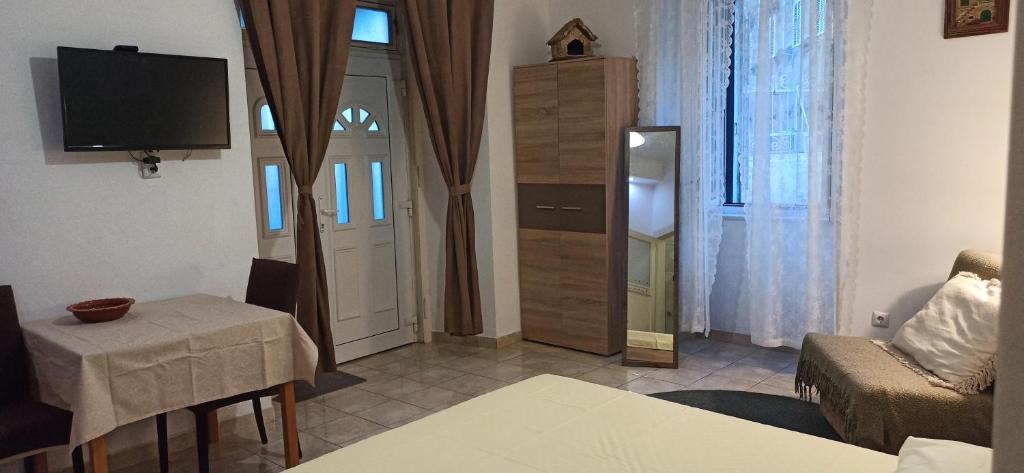 Split Apartment | Studio Apartment Nika FREE PARKING