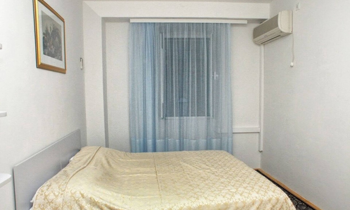 Komiza Apartment | Studio flat near beach Komiža, Vis (AS-2429-a)