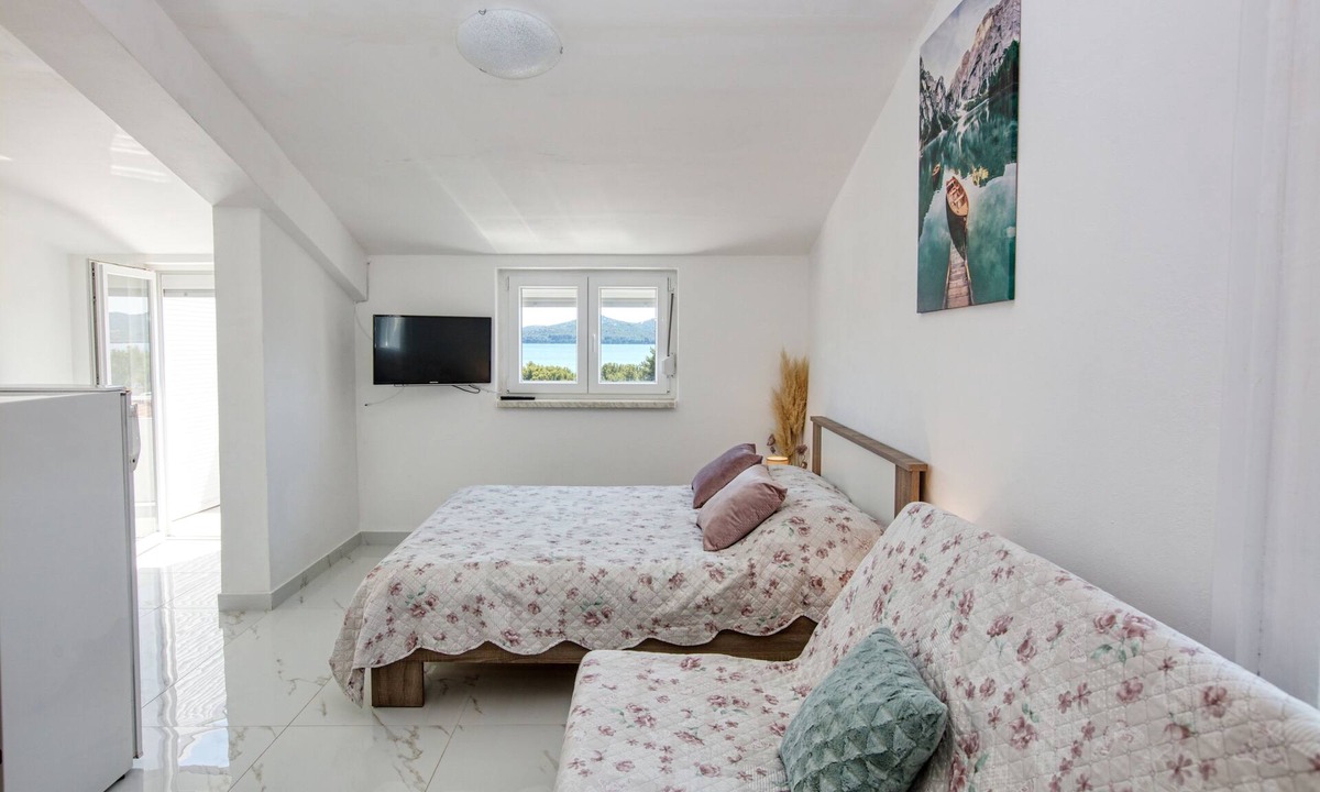 Biograd na Moru Apartment | Studio flat with balcony and sea view Biograd na Moru, Biograd (AS-863-a)