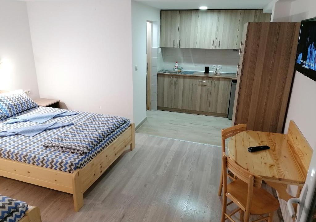 Ribarska Banja Apartment | Studio sa francuskim i pomoćnim ležajem - Romansa