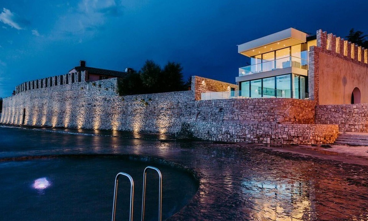Novigrad House | Stunning home in Novigrad with sauna