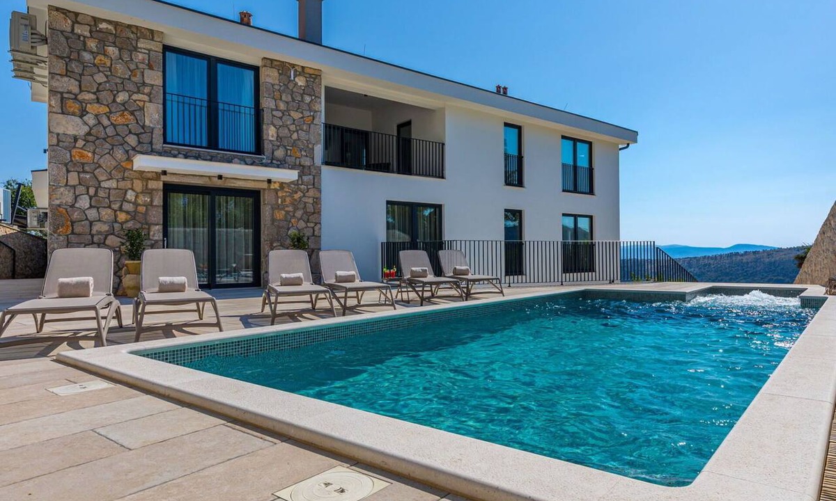 Bribir Villa | Stunning private villa for 10 people with hot tub, WIFI, A/C, private pool, TV and terrace