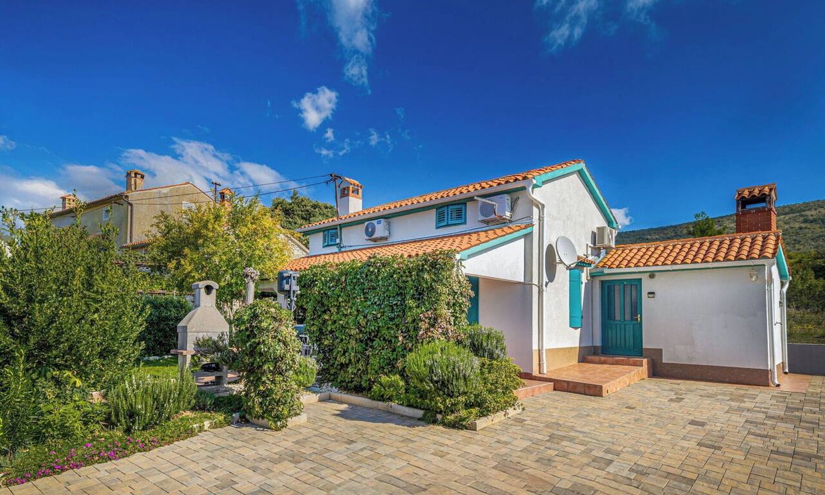 Viskovici House | Stunning private villa for 4 guests with WIFI, A/C, TV and terrace