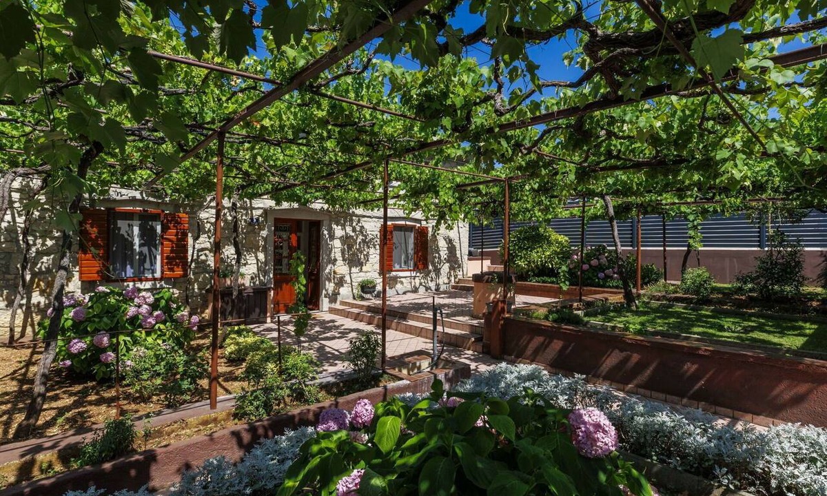 Sveta Marina House | Stunning private villa for 6 people with A/C, WIFI, TV and terrace