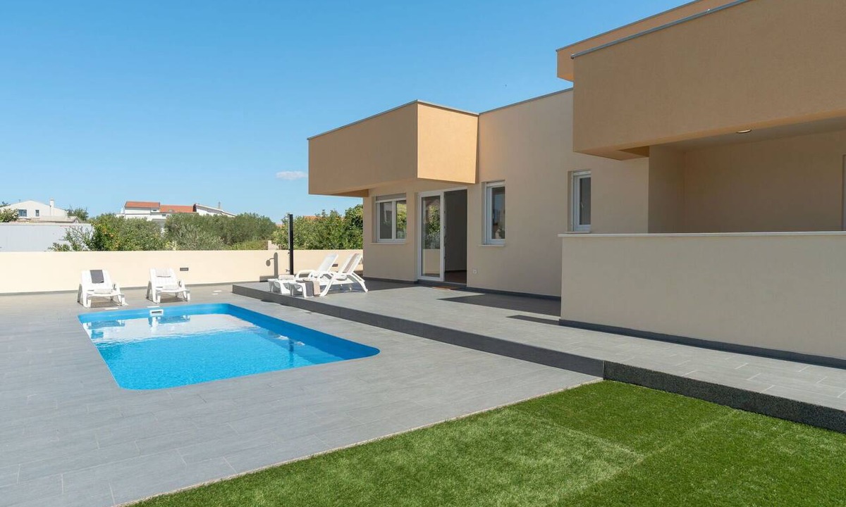Bibinje Villa | Stunning private villa for 8 guests with private pool, A/C, WIFI, TV and terrace