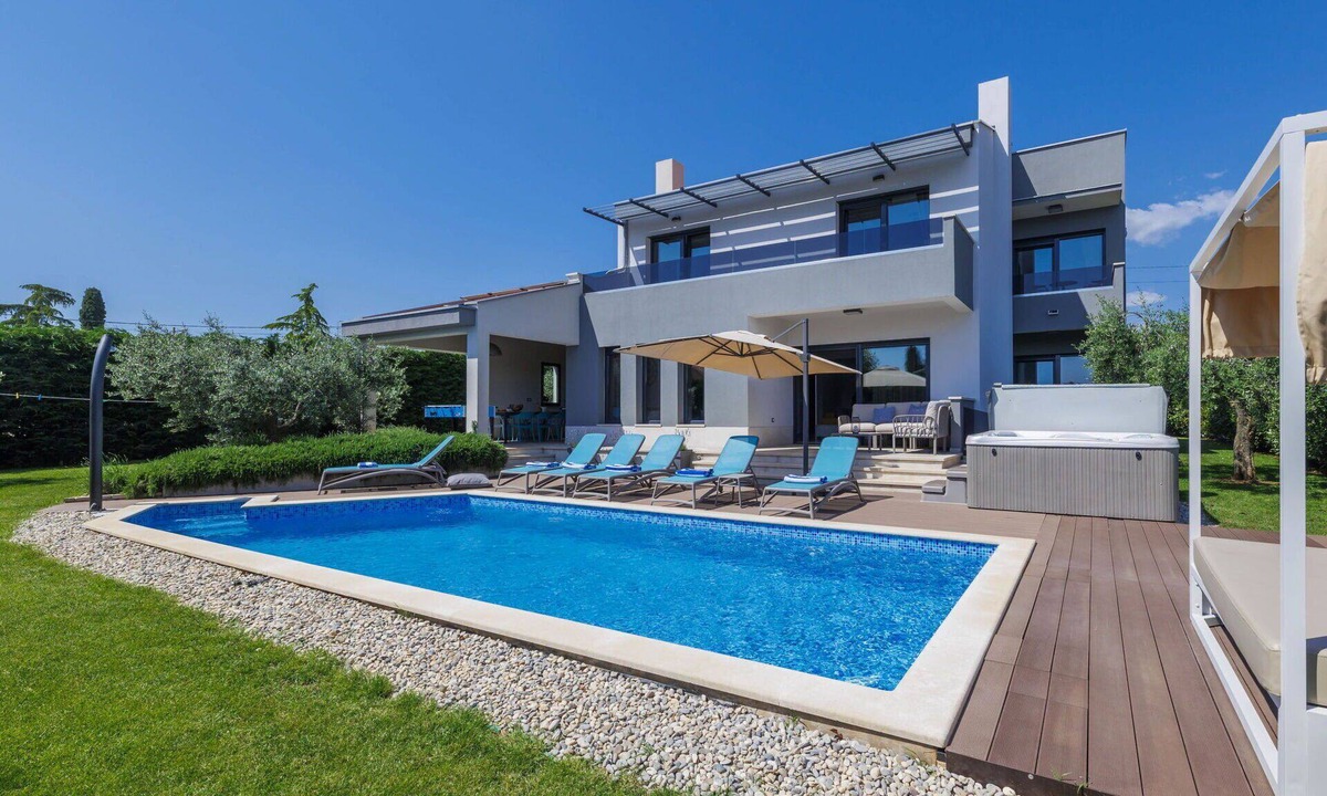Kastelir-Labinci Villa | Stunning private villa for 8 guests with A/C, private pool, WIFI, hot tub, TV and terrace