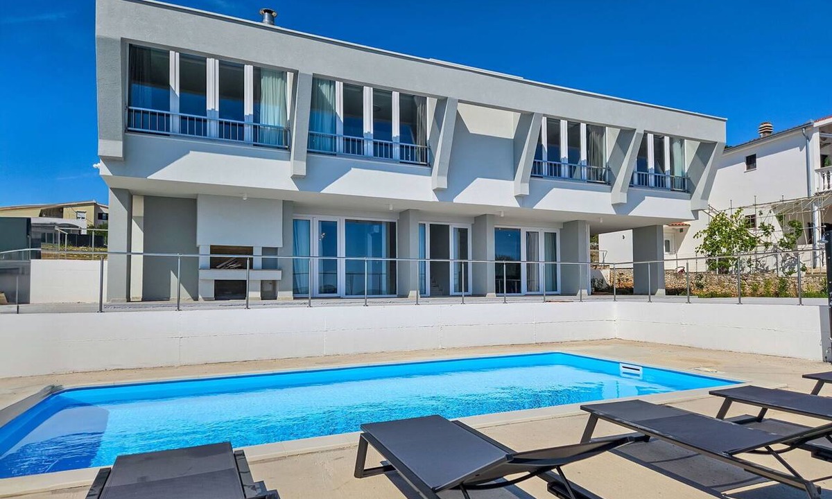 Rogoznica Villa | Stunning private villa for 8 people with A/C, WIFI, private pool, TV and terrace