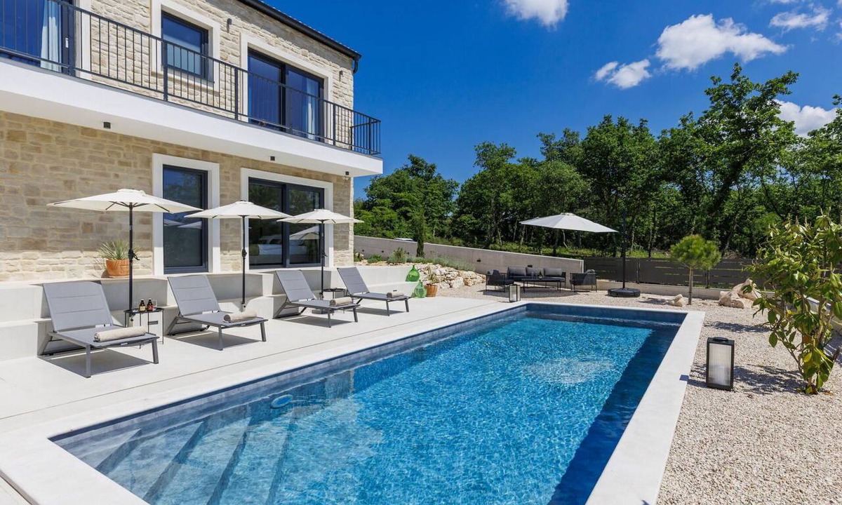 Makovci House | Stunning private villa with A/C, private pool, internet, TV, terrace and panoramic view