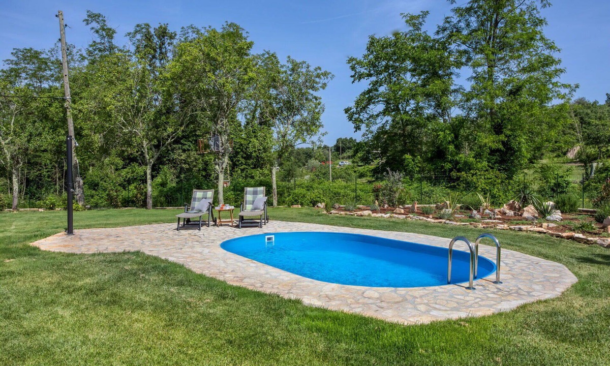 Makovci House | Stunning private villa with A/C, WIFI, private pool, TV, terrace, pets allowed and panoramic view