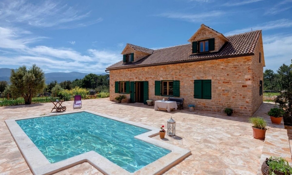 Vrbanj Villa | Stunning Renovated Traditional Stone Villa, Private Pool & Mountain Views just 800 m from the Sea!