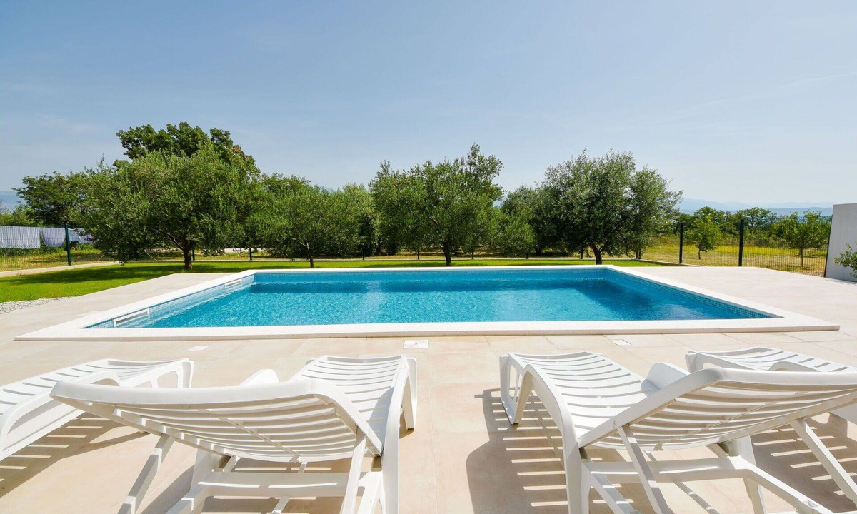 Podgradina House | Stunning villa for 6 guests with private pool, WIFI, A/C, TV and terrace