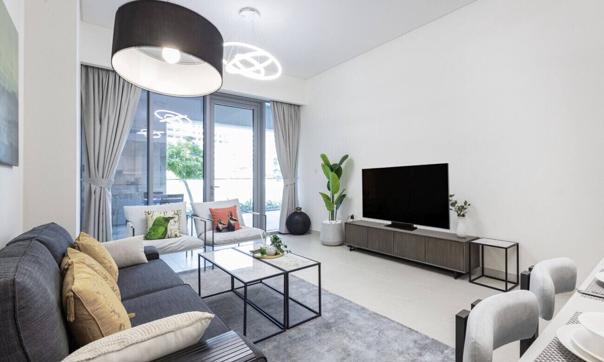 Al Safa Apartment | Stylish & Newly Furnished 2-Bedroom Apartment with Maid’s Room – Canal Front 5