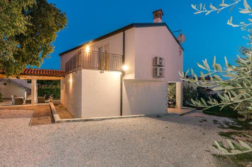 Gulici Villa | Sun FLOWER