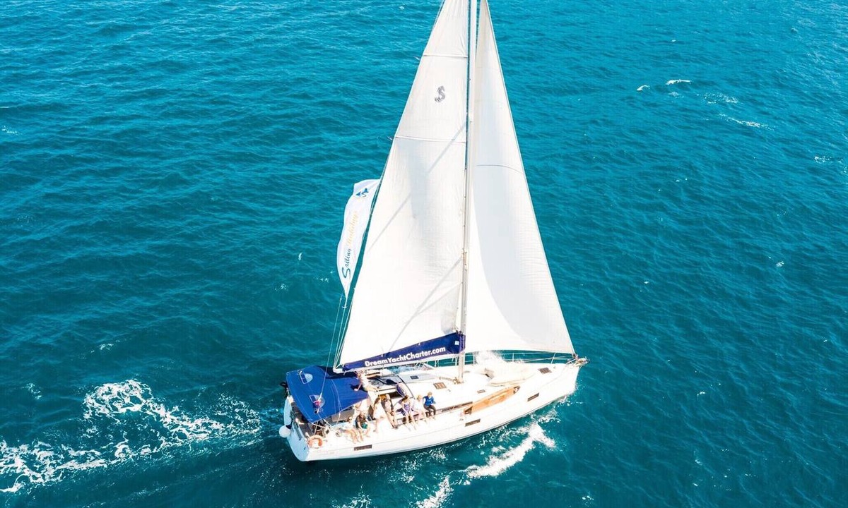 Kastel Gomilica Boat Rental | Sun-Kissed Sailing Adventure in Split, Croatia