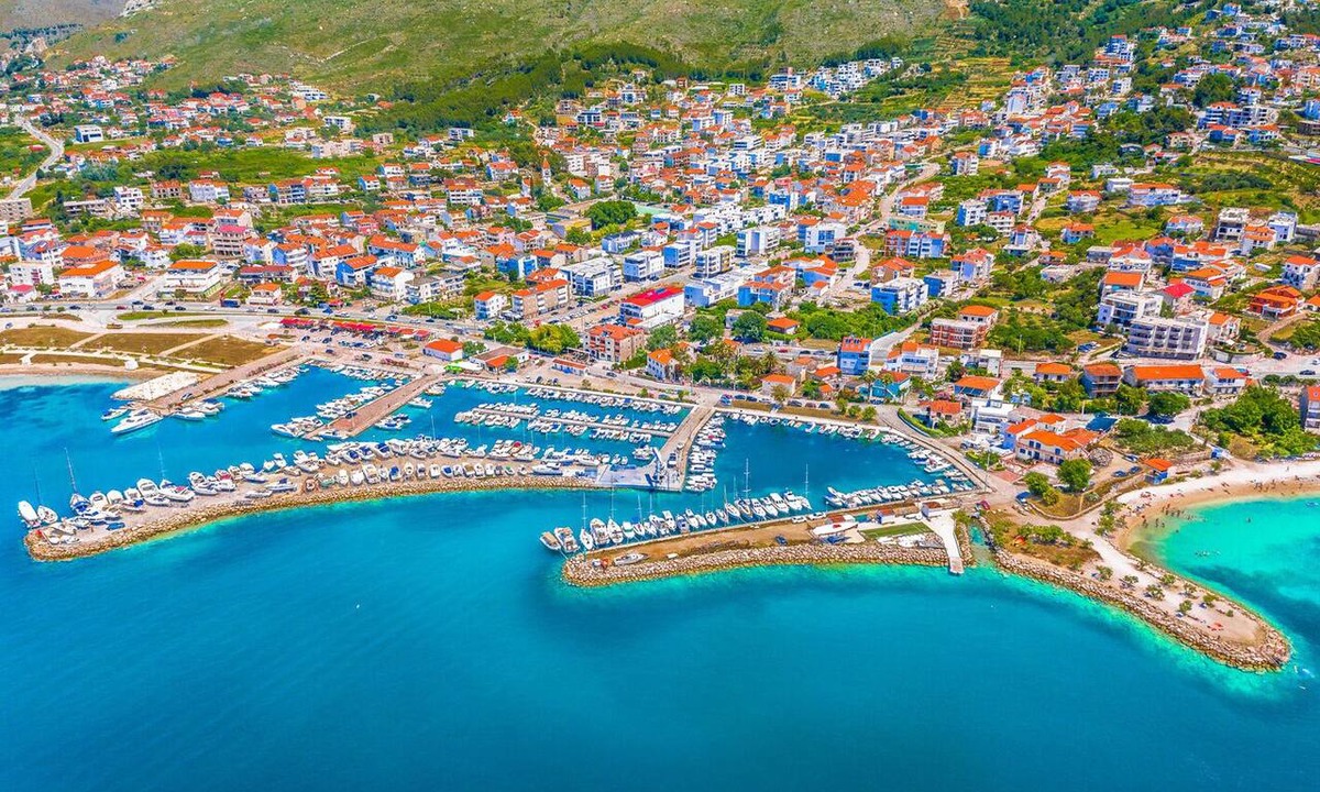 Podstrana Boat Rental | Sun-Kissed Sailing Adventure in Split-Dalmacia, Croatia