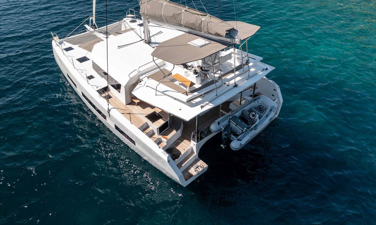 Primosten Boat Rental | Sun-Kissed Sailing Adventure in Sibenik, Croatia