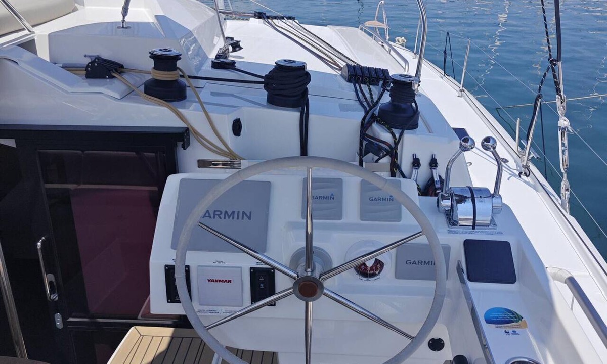 Punat Boat Rental | Sun-Kissed Sailing Adventure in Northern Croatia