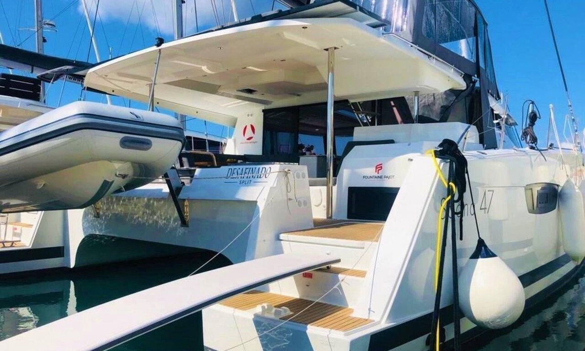 Businci Boat Rental | Sun-kissed Sailing Adventure in Split-Dalmatia, Croatia
