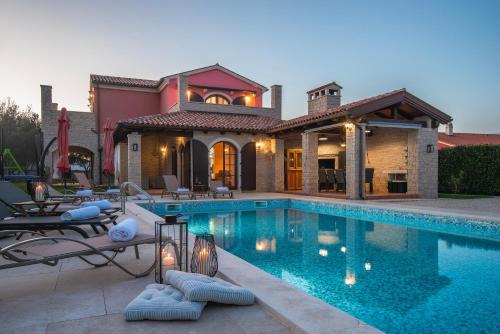 Rebici Villa | Sun-kissed Villa in Rebići