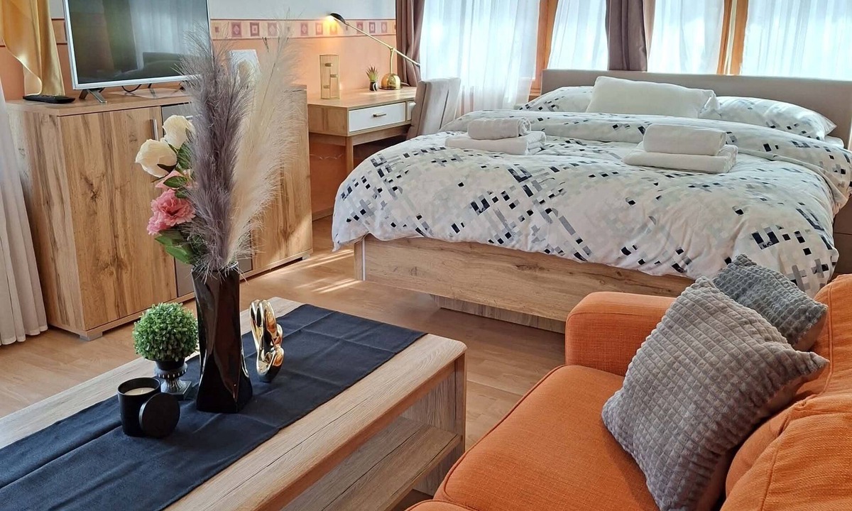 Velenje Apartment | Sunny Park Apartment*TOP location*FREE WiFi & Bikes Private Patio *Nature Oasis