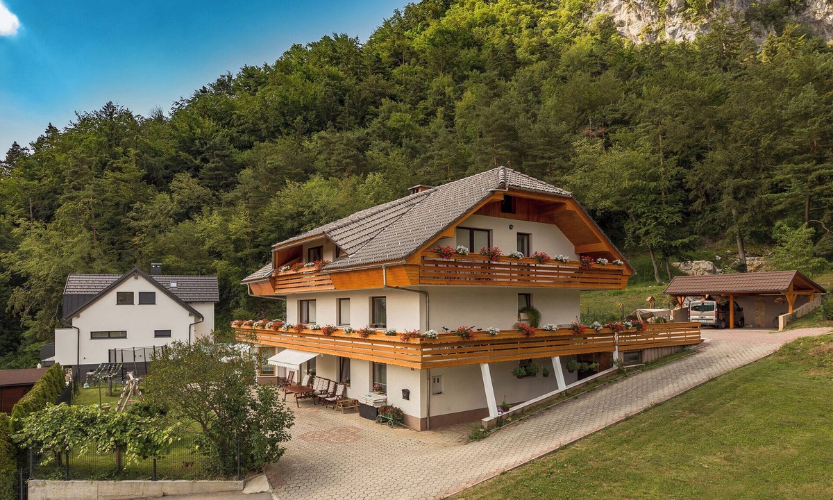 Moste Apartment | Superior 2-Bedroom Apartment With 3 Balconies In The Lake Bled Area Of Slovenia