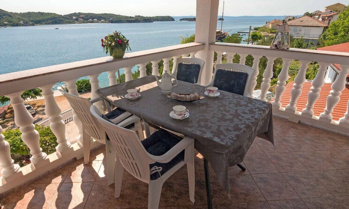 Rab Town Apartment | Superior Two Bedroom Apartment with Sea View and Terrace