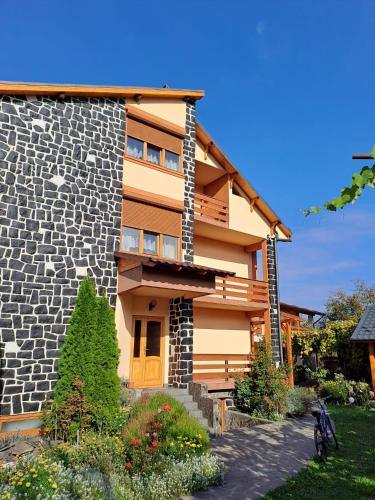 Sighetu Marmatiei House | TaniRoom