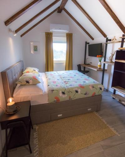 Velika Gorica House | Tara Garden