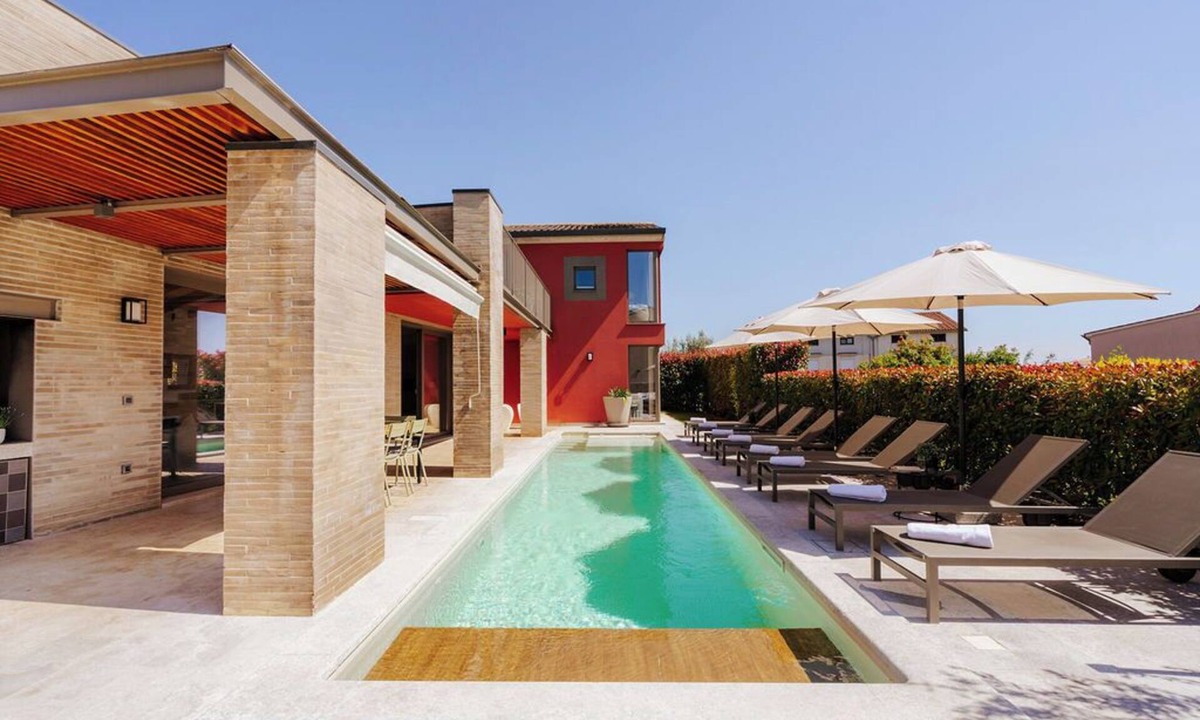 Fazana Villa | The beautiful Casa Ombra Rossa with private hydromassage pool and sauna