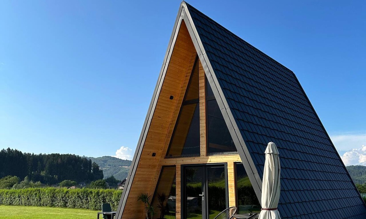 Zarnesti Ski Chalet | The Peak - Cozy 1-bedroom chalet in delightful Zărnești
