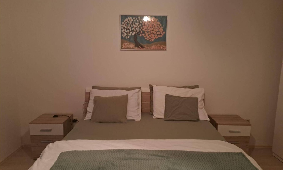 Turanj Apartment | Three bedroom apartment with terrace and sea view Turanj, Biograd (A-364-a)