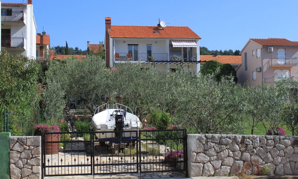 Stari Grad Apartment | Three bedroom apartment with balcony and sea view Stari Grad, Hvar (A-8708-a)