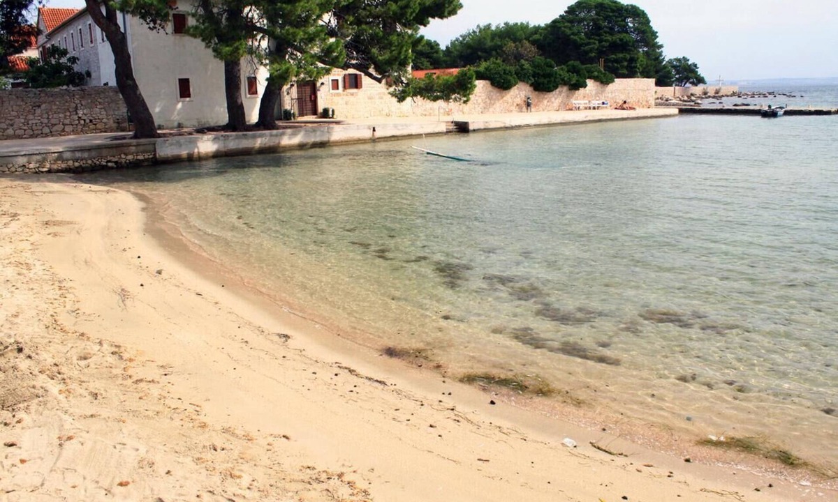 Ugljan Apartment | Three bedroom apartment near beach Ugljan (A-8262-b)