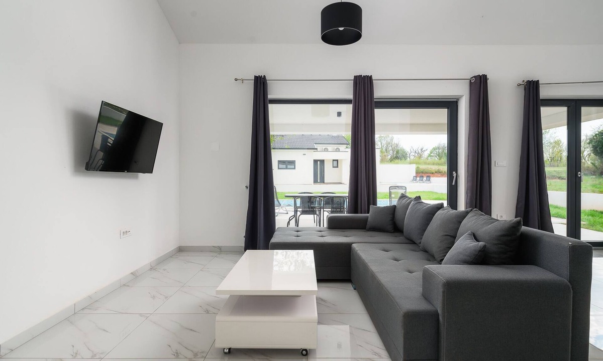 Topid Villa | Three Bedroom Villa With Private Pool