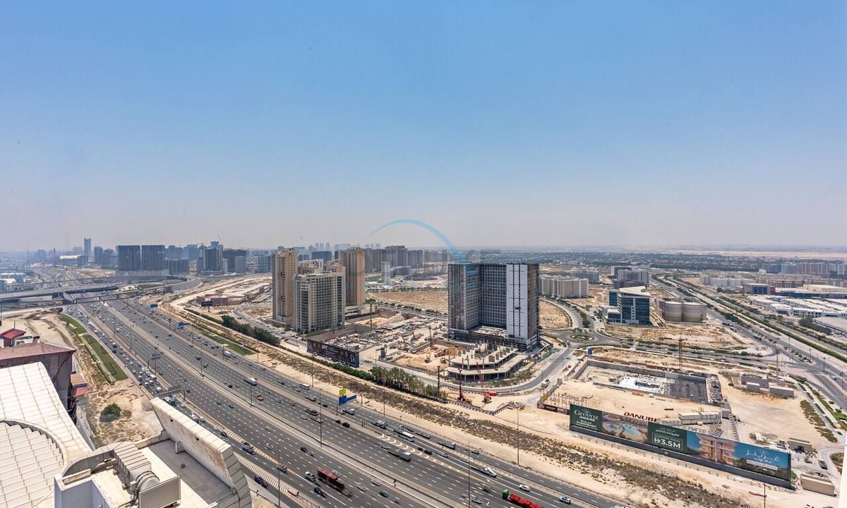 Jumeirah Village Triangle Apartment | Top-Floor Studio Near a Park and Just Minutes by Car from the Mall
