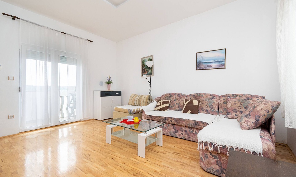 Municipality of Posedarje Apartment | Two bedroom apartment with balcony and sea view Posedarje, Novigrad (A-21123-a)