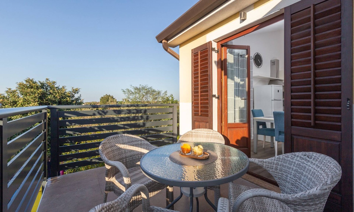 Basanija Apartment | Two bedroom apartment with terrace Bašanija, Umag (A-21418-b)