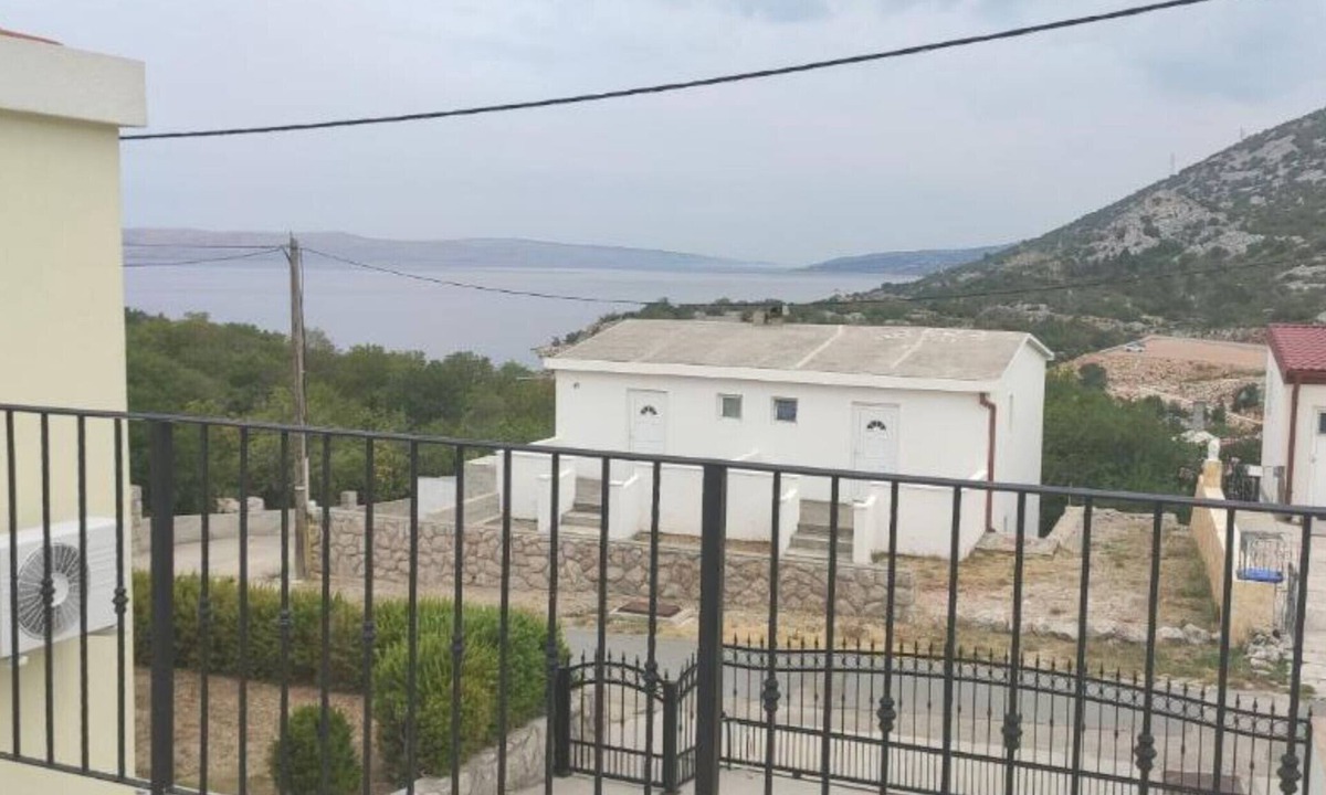 Karlobag Apartment | Two Bedroom Apartment with Balcony and Sea View