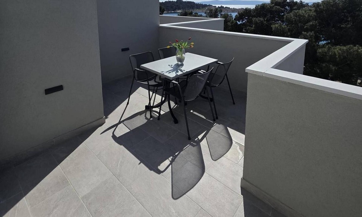 Ratac Apartment | Two bedroom apartment with terrace and sea view Makarska (A-25383-c)