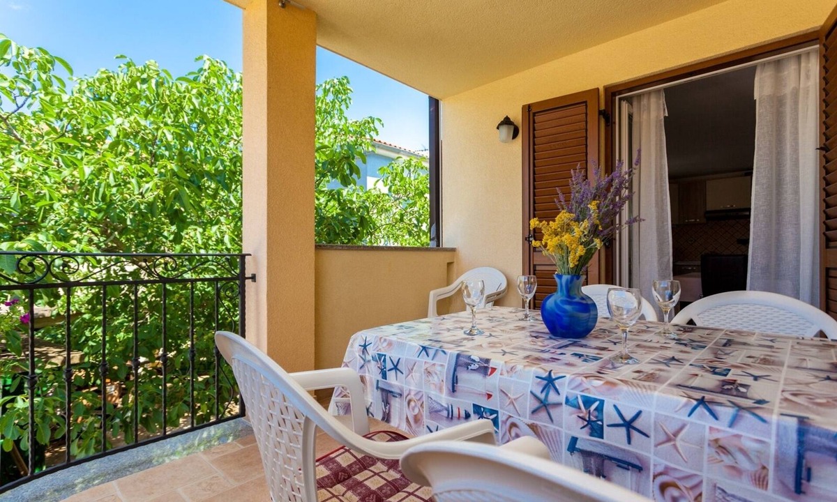 Porat Apartment | Two bedroom apartment with terrace Porat, Krk (A-20441-a)