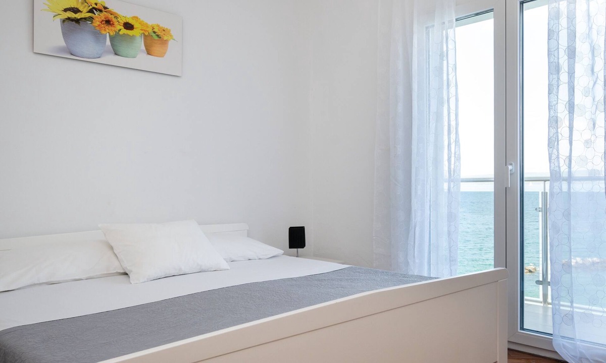 Nevidane Apartment | Two bedroom apartment near beach Neviđane, Pašman (A-323-a)