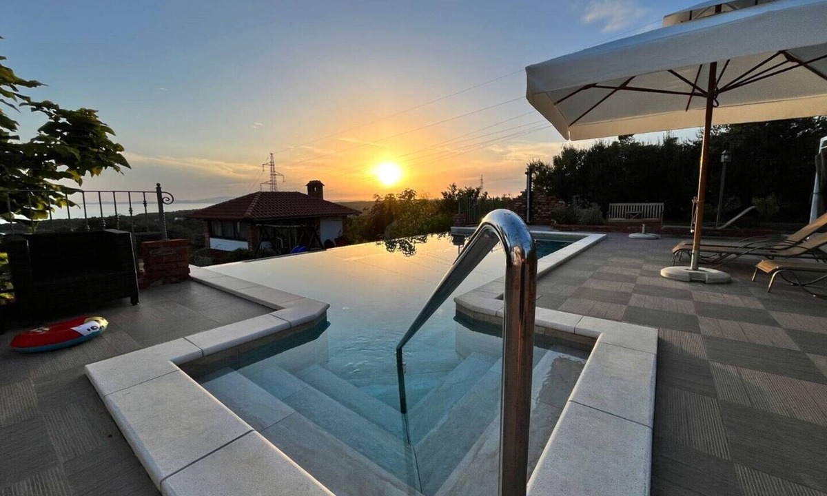 Mundanije Apartment | Two Bedroom Apartment Lidija A2 Yellow in Palit