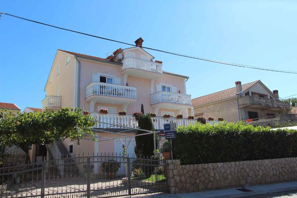 Malinska-Dubasnica Apartment | Two-Bedroom Apartment Malinska near Sea 1