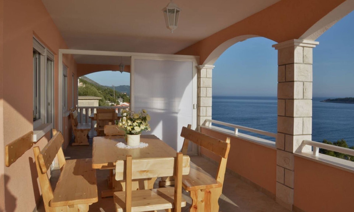 Prizba Apartment | Two bedroom apartment near beach Prižba, Korčula (A-23712-c)