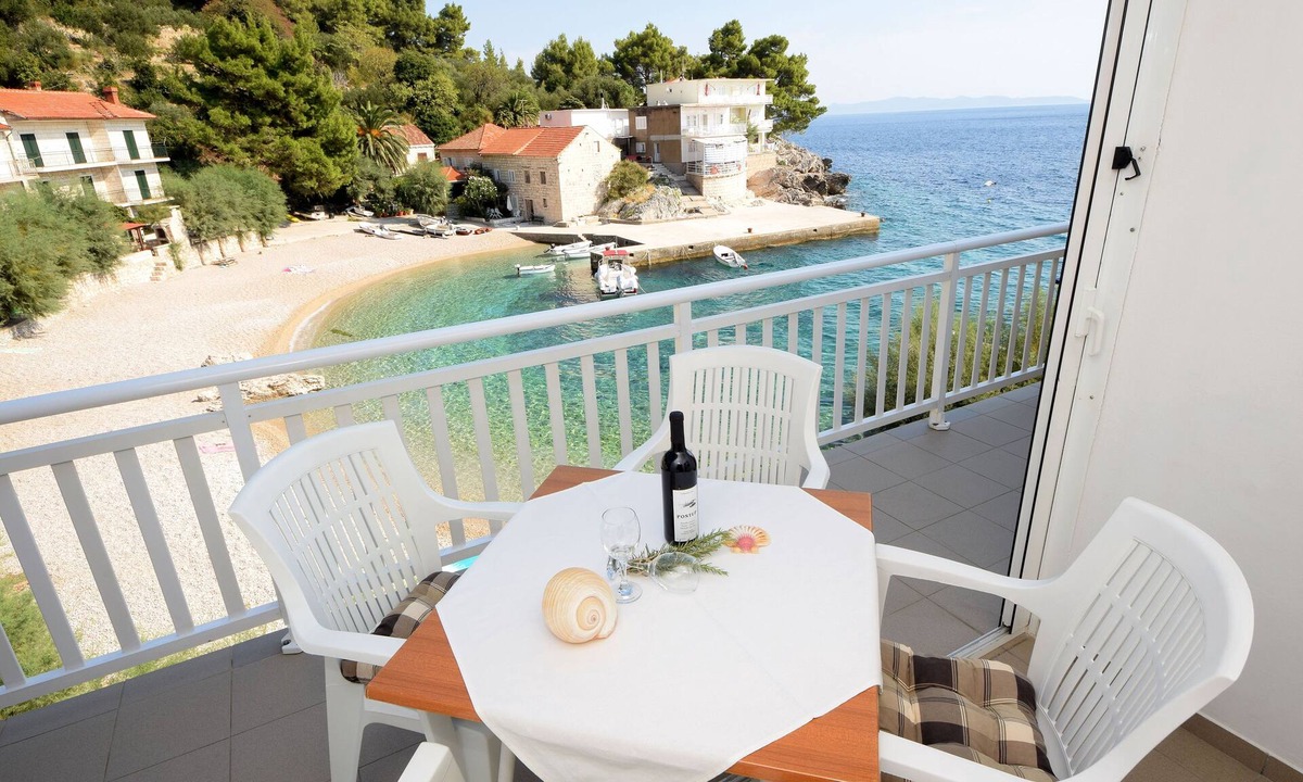 Podobuce Apartment | Two bedroom apartment near beach Podobuče, Pelješac (A-631-c)